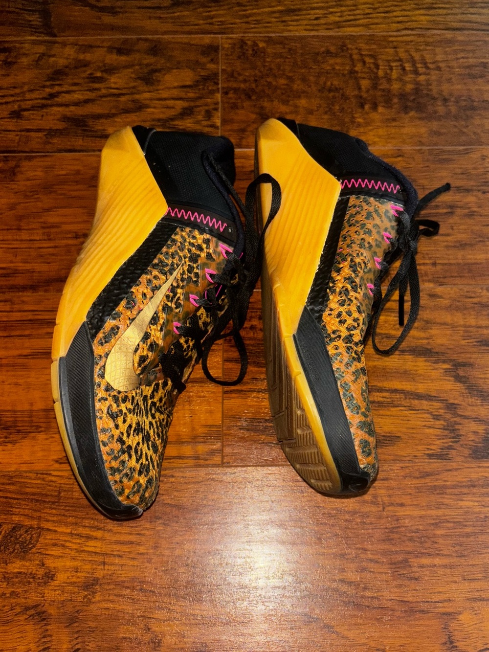 Nike Metcon 6 Leopard Cheetah Pink Training Shoes Gold Swoosh Women 7.5 Sneakers - Picture 4 of 10
